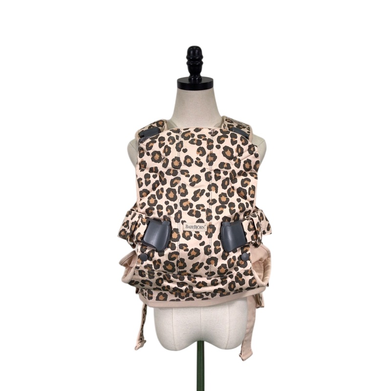 BabyBjorn Baby Carrier One, Beige/Leopard Cotton