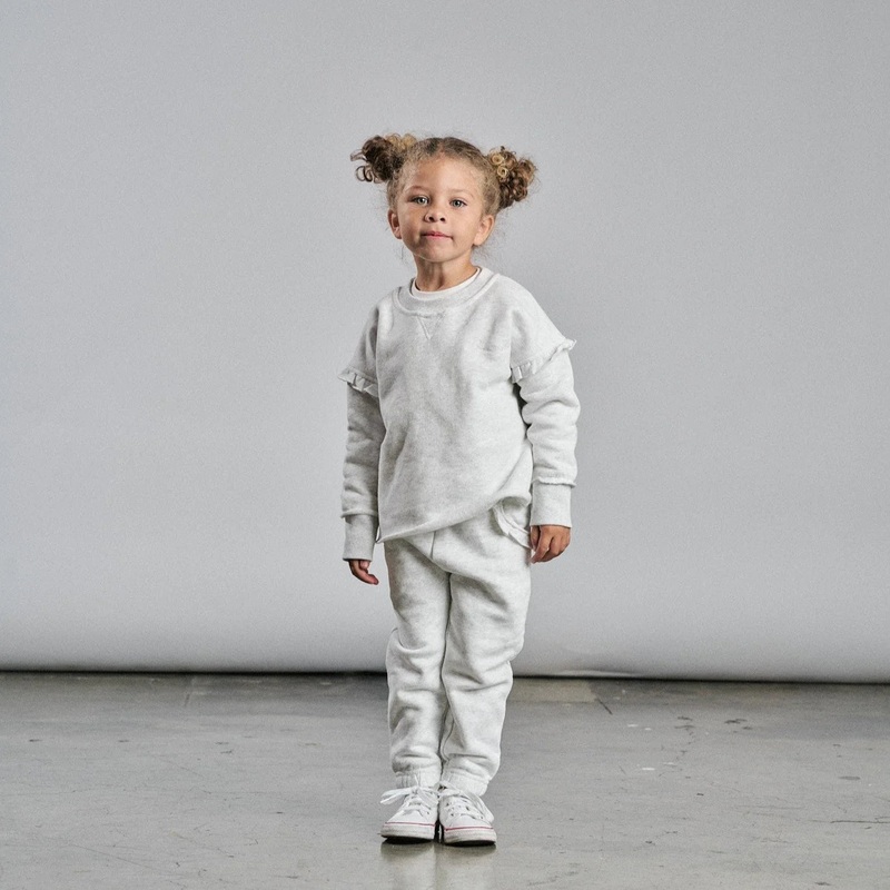 Elevated Crewneck – Light Heather Grey