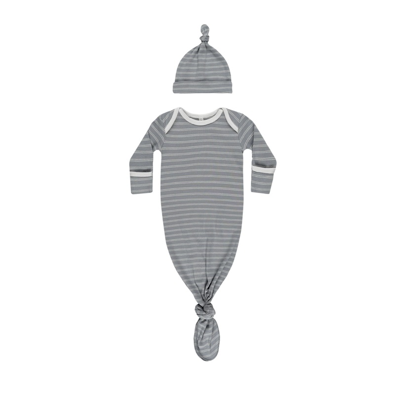 Quincy Mae Knotted Baby Gown + Hat Set – Blue Pinstripe