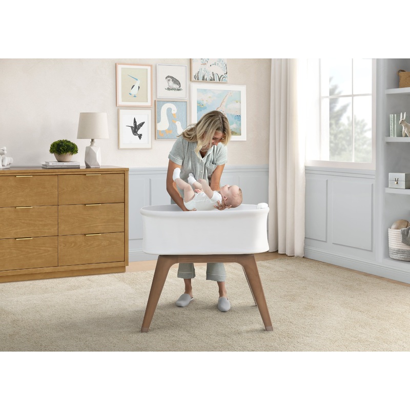 Aero Smart Auto Glide Bassinet with Cry Detection & Bluetooth Wireless Technology