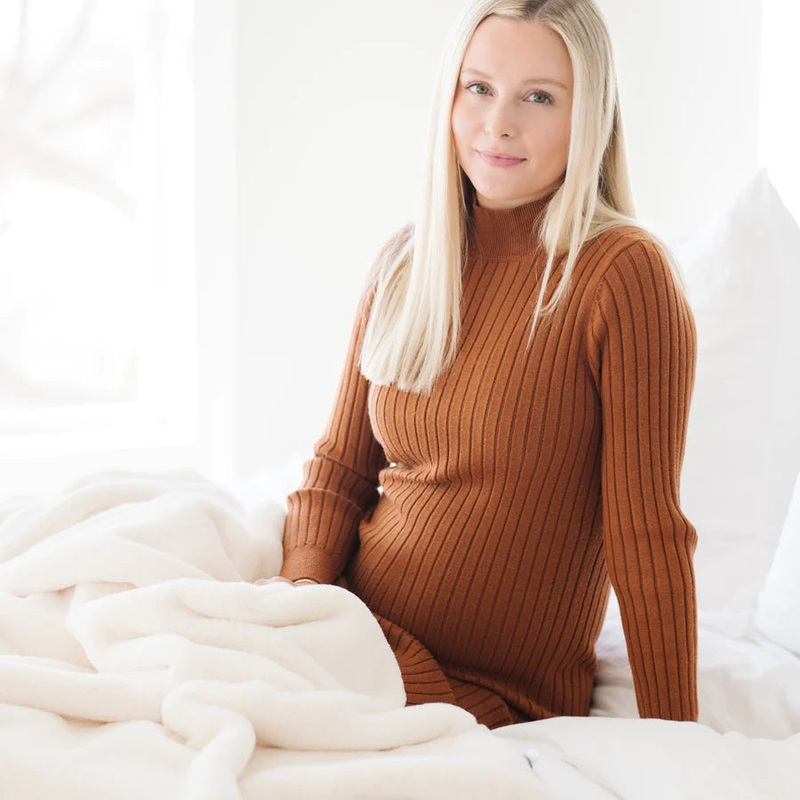 Arctic Hare Grand Faux Fur Blanket – Throw Blanket