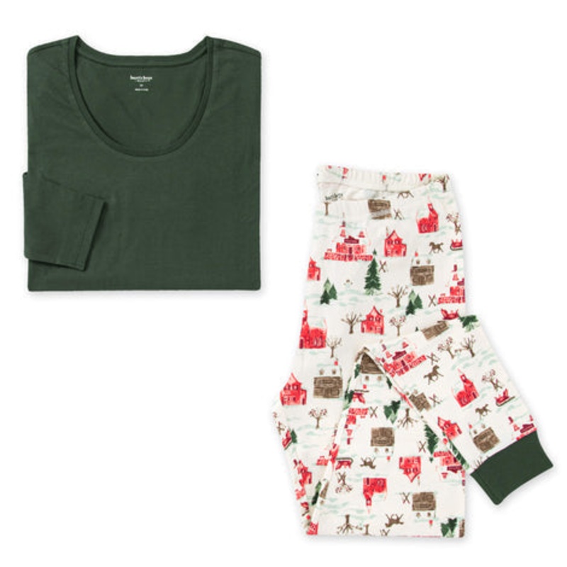 Women’s Scoop Neck Tee & Pant PJ Set – Holiday Village XS