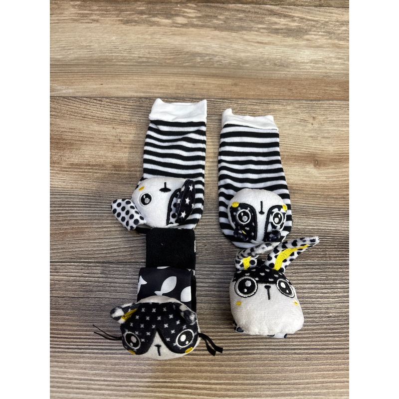 BABY K Socks & Wrist Rattles Black/White