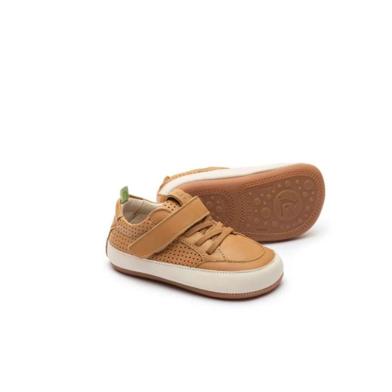 Tip Toey Joey Urbany – Hay/ Hay Holes