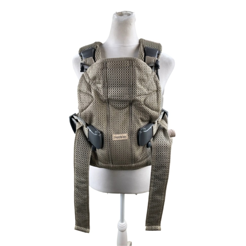 AdirOffice Wood Stand-up Podium Lectern Speaker Stand, 23 x 15 x 45.8, White (ALHI66101WHI) Each