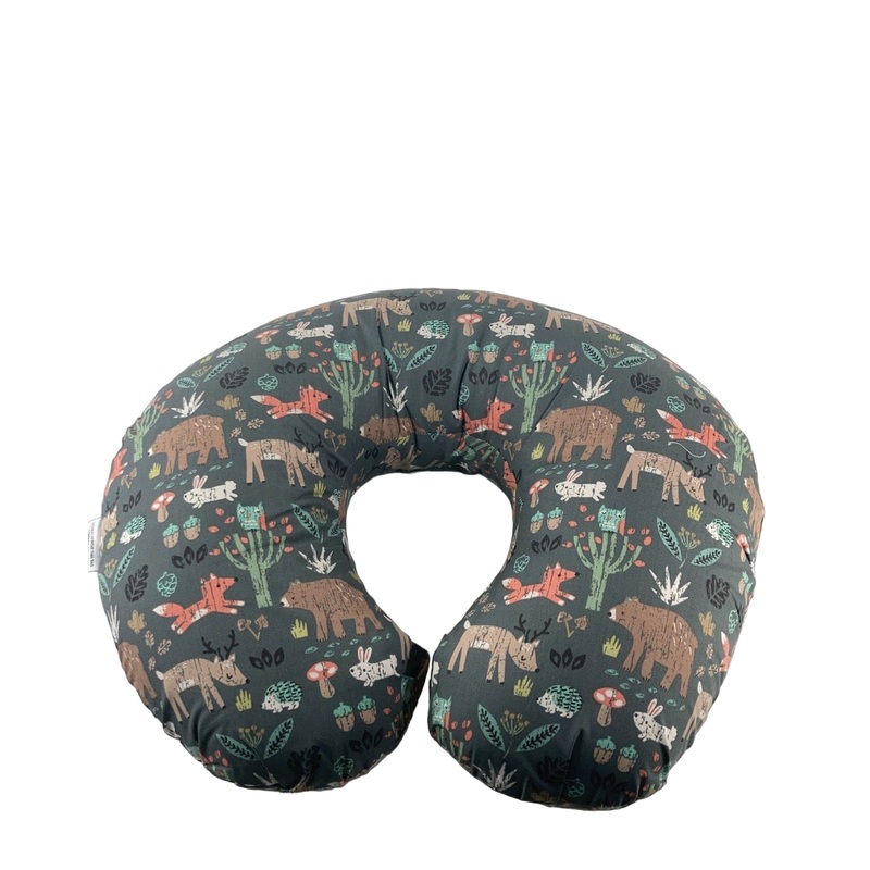 Advantus Resealable ID Badge Holders, Horizontal, Frosted 4.13″ x 3.75″ Holder, 3.75″ x 2.62″ Insert, 50/Pack (AVT75523) Box of 50