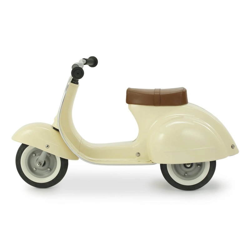 Ambosstoys Primo Sierra Ride-On Scooter