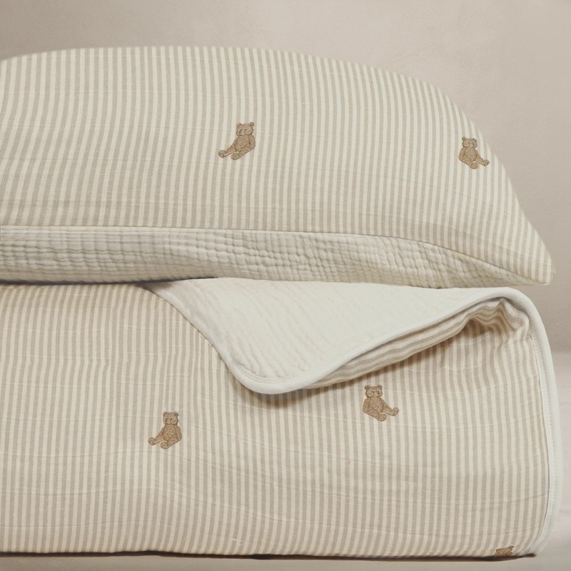 Bear- Muslin Crib Quilt