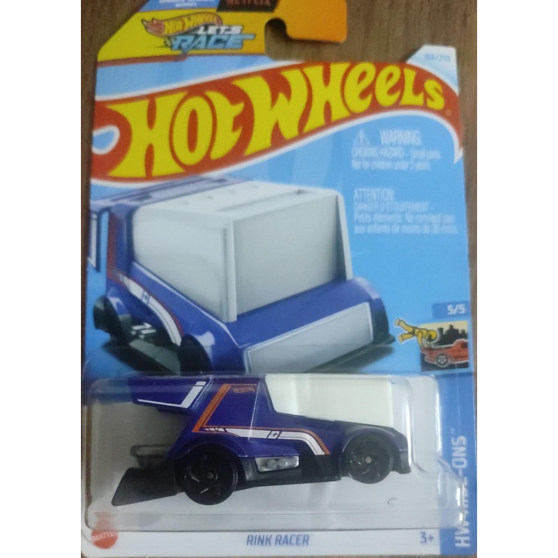 Hot Wheels Mainline  RINK RACER – HW RIDE-ONS – HRY79 – Multicolor