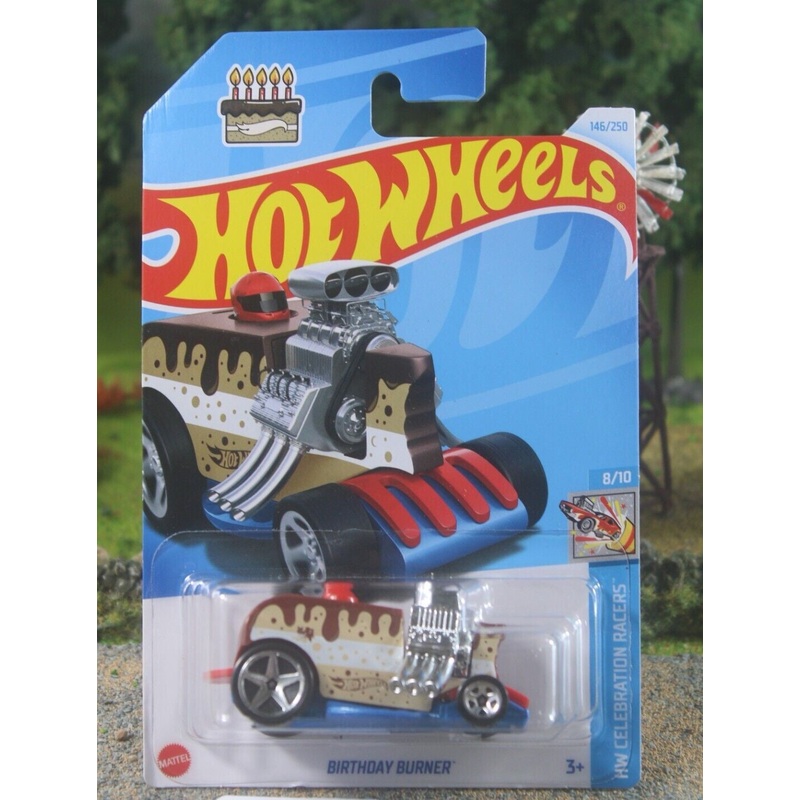 Hot Wheels Mainline  HW Celebration Racers – Birthday Burner – HRY72 – Multicolor